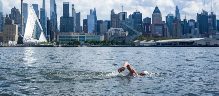 Lewis Pugh swims down the Hudson River to raise awareness of water quality